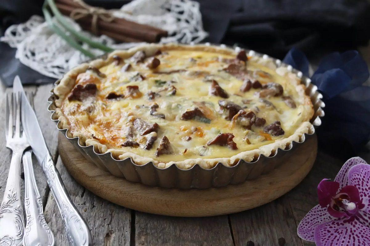 Заливной пирог с лисичками Заливной пирог с лисичками