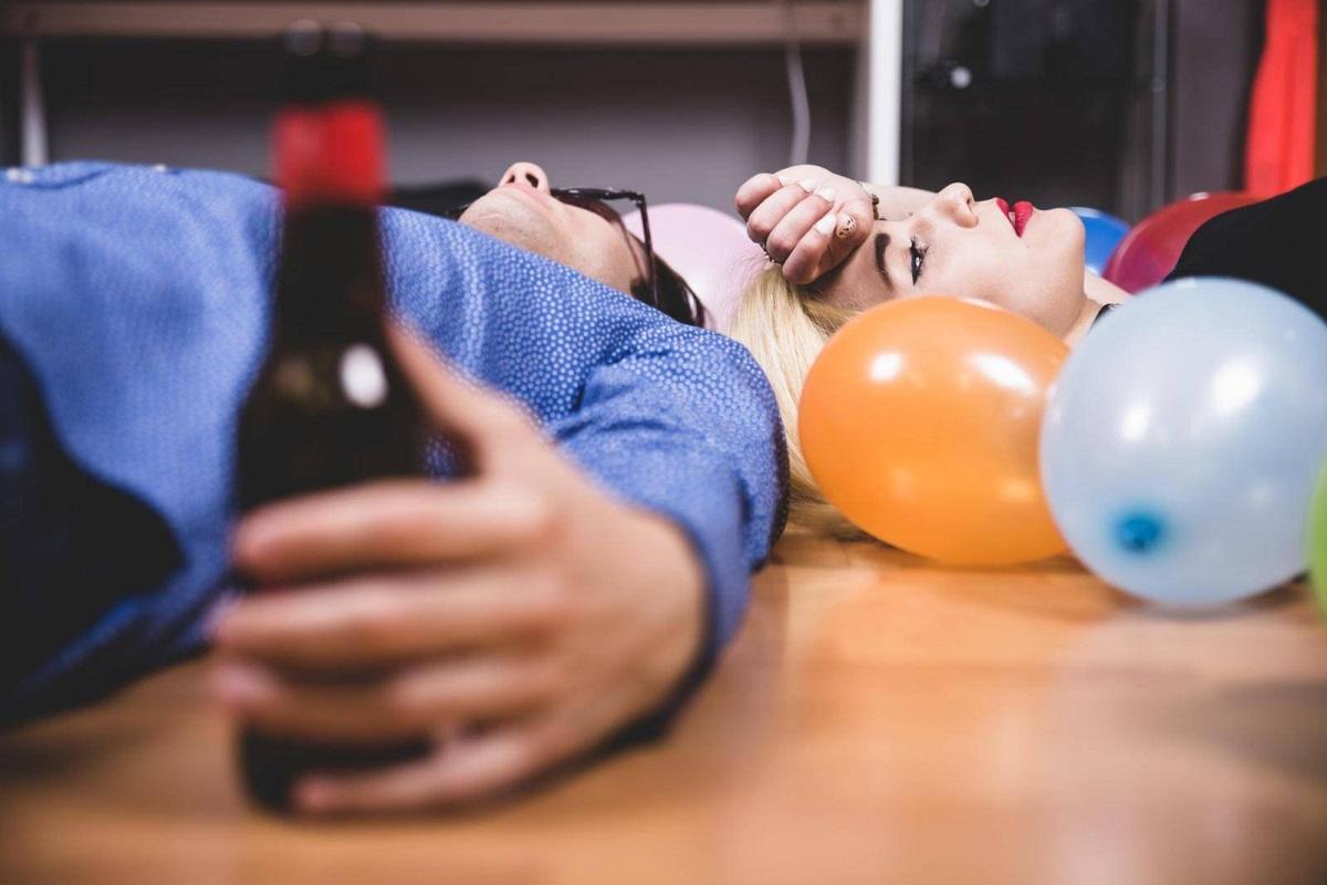 Эффективные способы облегчить похмелье: рекомендации Елены Малышевой Эффективные способы облегчить похмелье: рекомендации Елены Малышевой